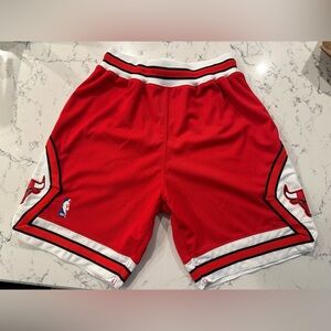Chicago Bulls authentic shorts 87-88 season. Mitchell and Ness size M (40)